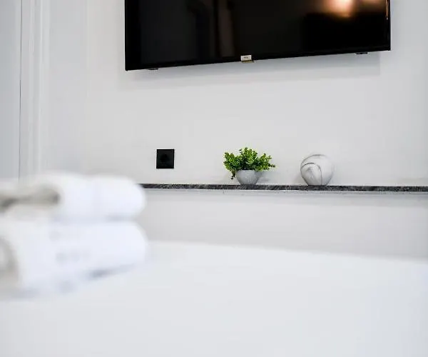 Lusy Lo Apartman Zára