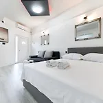 Lusy Lo Apartman